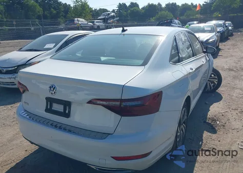 2021 Volkswagen Jetta 1.4T Sel Premium z USA, uszkodzony, nr VIN 3VWG57BU4MM052689